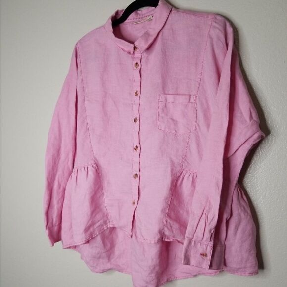 Holding horses small pink button down - Picture 1 of 10
